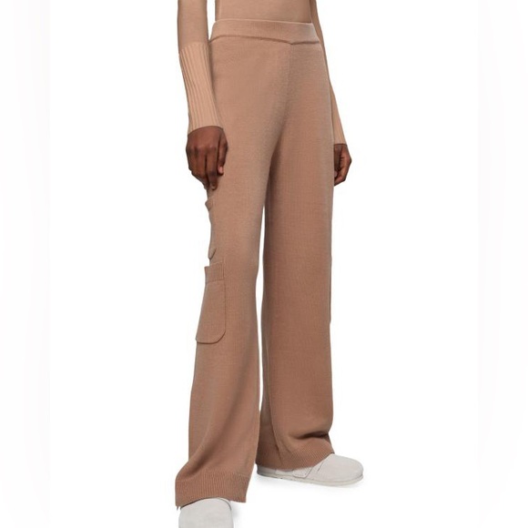 Apparis. NWT. Almond Wide Legged Knit Cargo Pants. Small. Hand Wash. - Picture 1 of 4